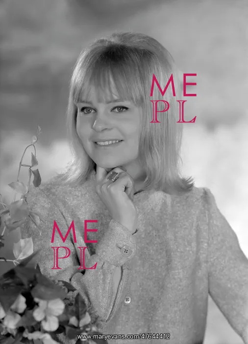  : Miss Nina Bjornson
