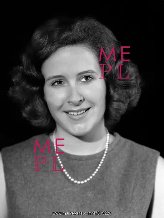  : Miss Pamela Watt