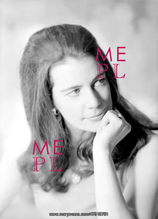  : Miss Rennie
