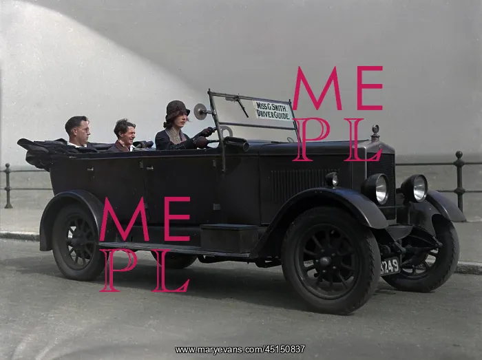 : MISS SMITH, DRIVER GUIDE : MISS SMITH, DRIVER GUIDE