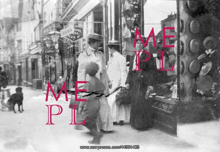  : Miss Stans Bedford HighSt