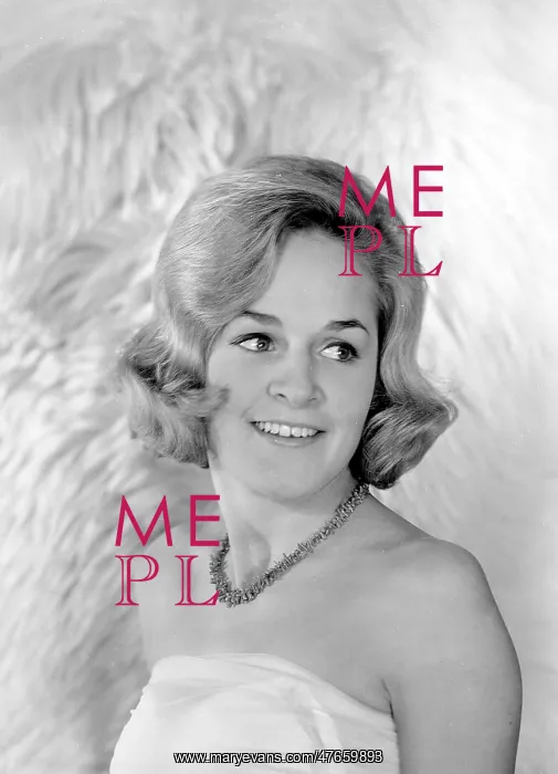  : Miss V Munro
