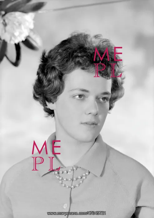  : Miss V Welser