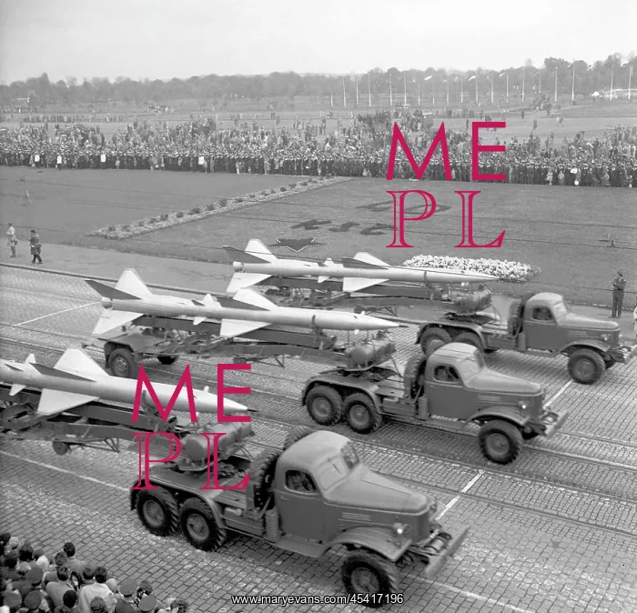 : Missiles - military parade - Letna : Missiles - military parade - Letna