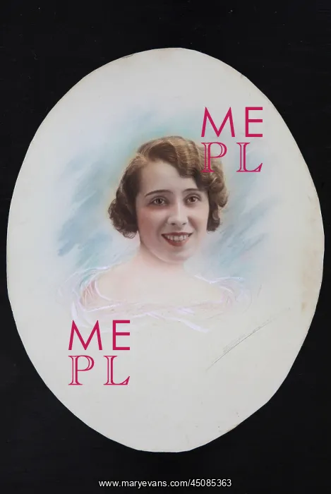 : Mistinguett, coloured photograph : Mistinguett, coloured photograph