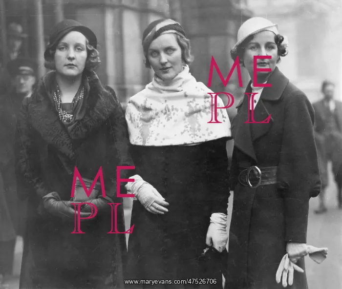 : Three Mitford Sisters: Unity, Diana and Nancy : Three Mitford Sisters: Unity, Diana and Nancy