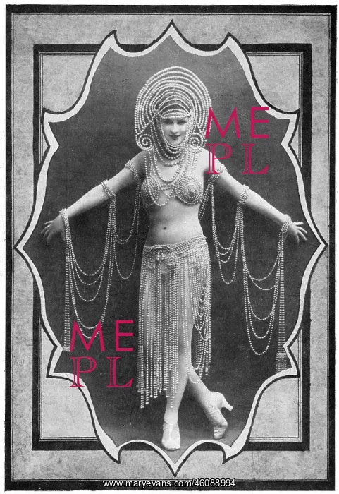 : Mlle Mackinnon at the Casino de Paris : Mlle Mackinnon at the Casino de Paris