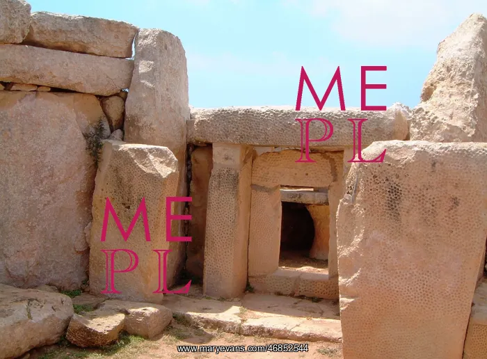 : MNAJDRA TEMPLES / MALTA : MNAJDRA TEMPLES / MALTA