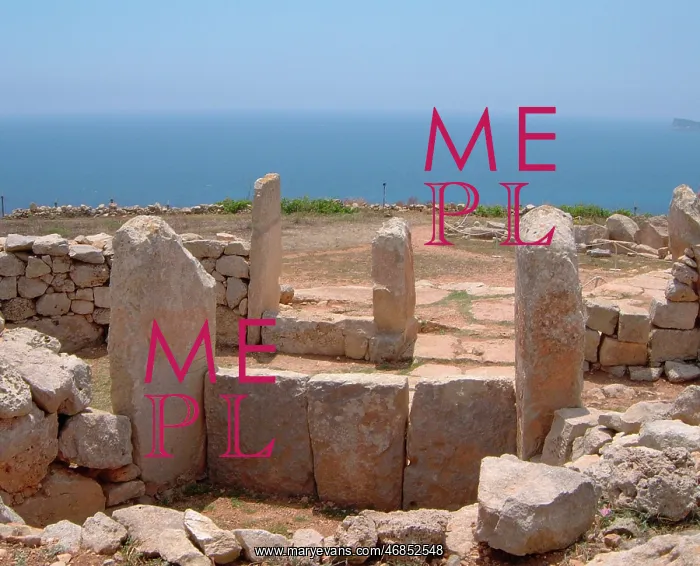 : MNAJDRA TEMPLES / MALTA : MNAJDRA TEMPLES / MALTA