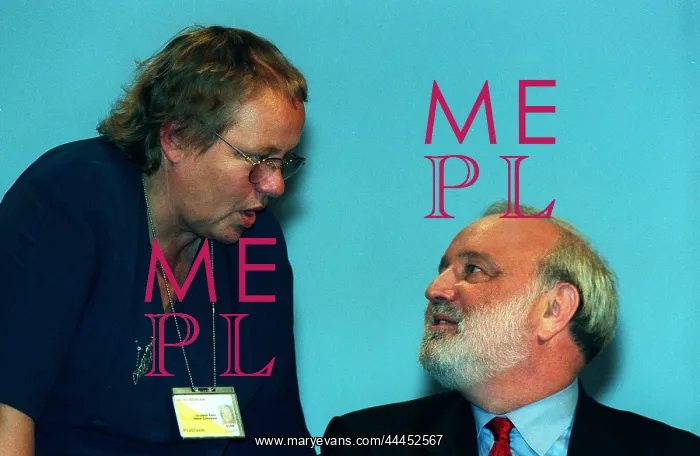 : Mo Mowlam & Frank Dobson : Mo Mowlam & Frank Dobson