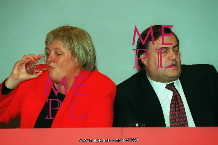 : Mo Mowlam & John Prescott : Mo Mowlam & John Prescott