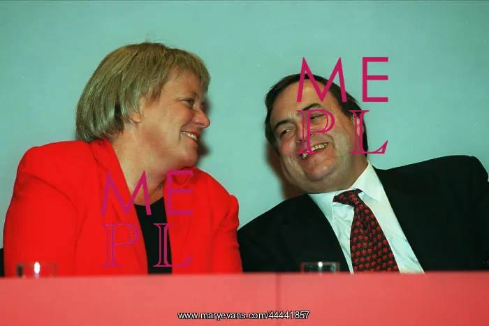 : Mo Mowlam & John Prescott : Mo Mowlam & John Prescott