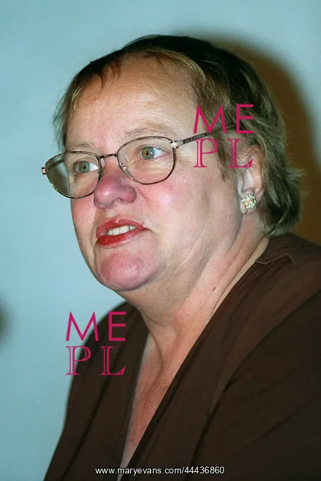  : Mo Mowlam M.P