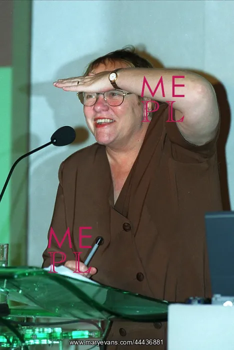  : Mo Mowlam M.P