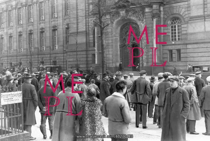 : The Moabit Courthouse, 1927 : The Moabit Courthouse, 1927