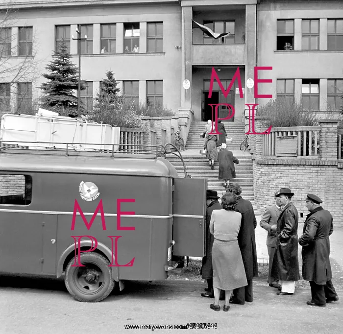 : Mobile blood drawing unit : Mobile blood drawing unit