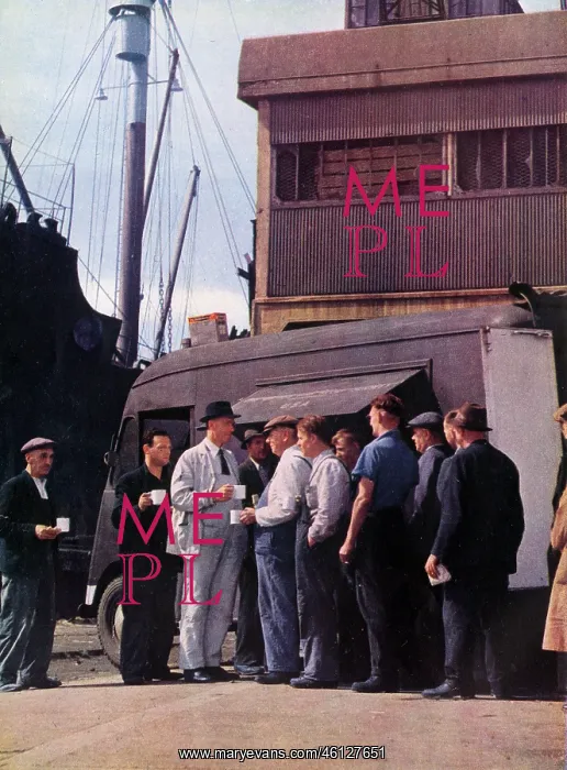 : A Mobile Canteen at the docks : A Mobile Canteen at the docks