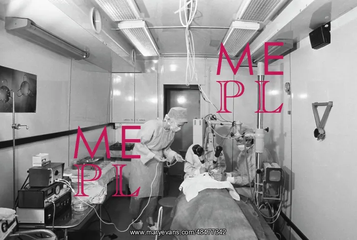 : Mobile clinic : Mobile clinic