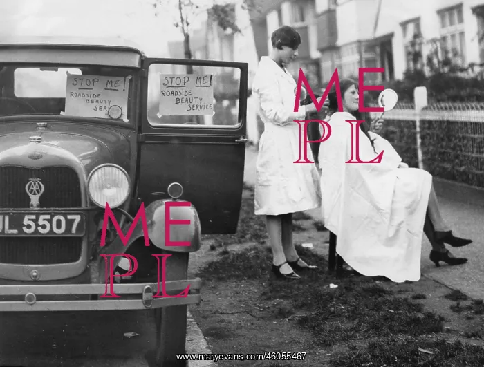 : Mobile hairdresser : Mobile hairdresser