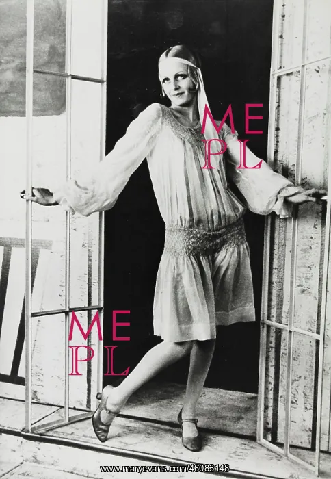 : Model and actress Twiggy Photo : Model and actress Twiggy Photo