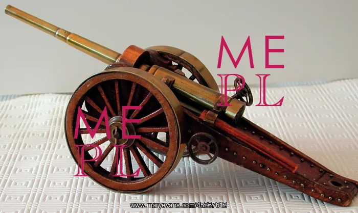 : Model of artillery piece, WW1 : Model of artillery piece, WW1