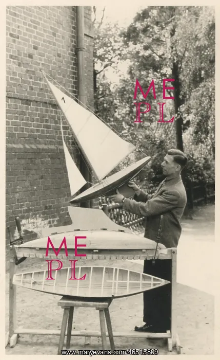 : Model boatbuilder : Model boatbuilder