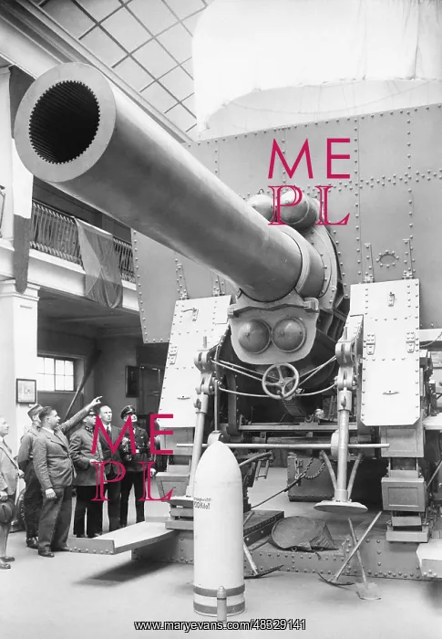 : Model of the cannon Dicke Bertha, 1933 : Model of the cannon Dicke Bertha, 1933