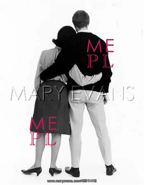 : MODEL COUPLE : MODEL COUPLE