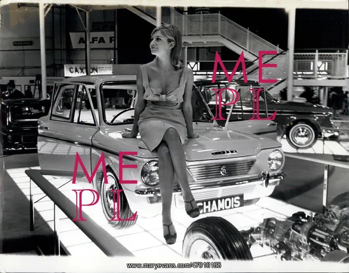 : Model Gilda Sherwin at Motor Show, Earl's Court, London : Model Gilda Sherwin at Motor Show, Earl's Court, London