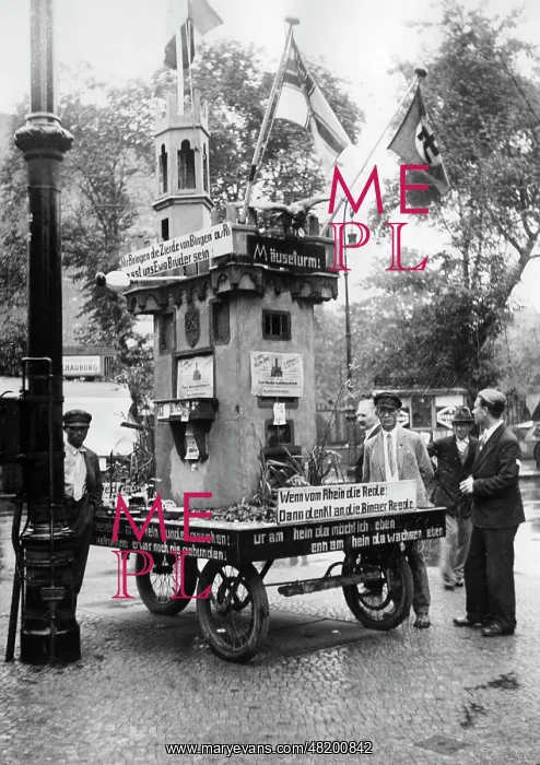 : Model of the Mouse Tower on a cart, 1933 : Model of the Mouse Tower on a cart, 1933