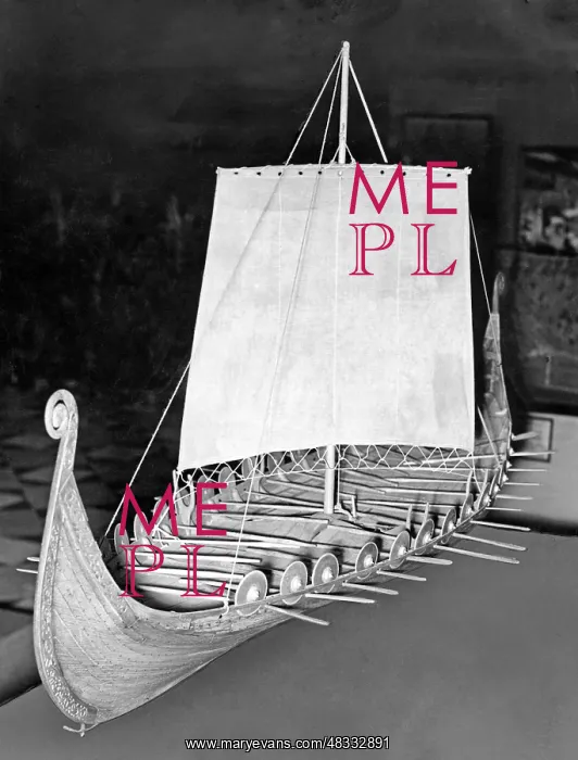 : Model of the Oseberg ship, around 1930 : Model of the Oseberg ship, around 1930