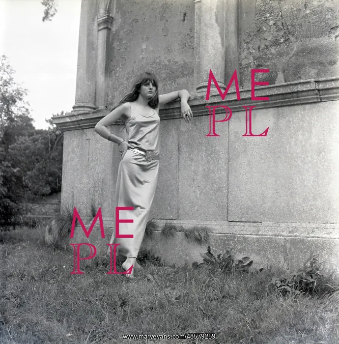 : Model posing in a graveyard : Model posing in a graveyard