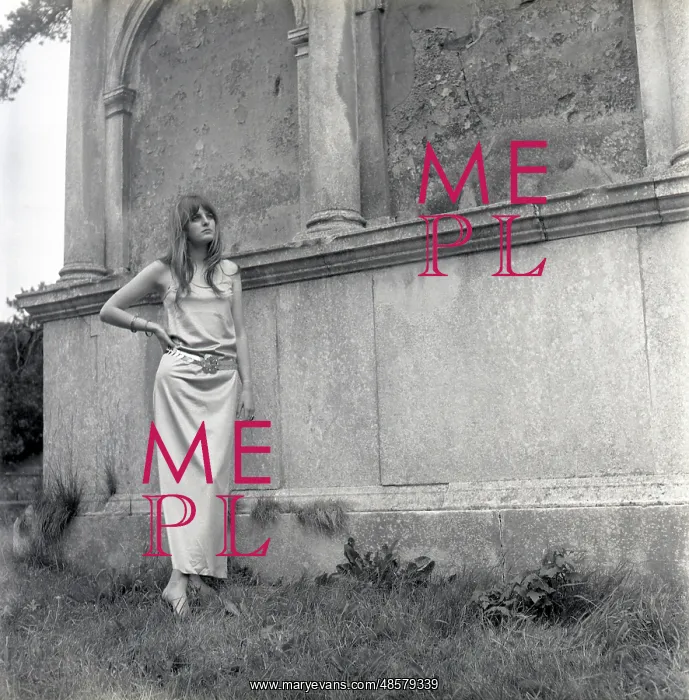 : Model posing in a graveyard : Model posing in a graveyard