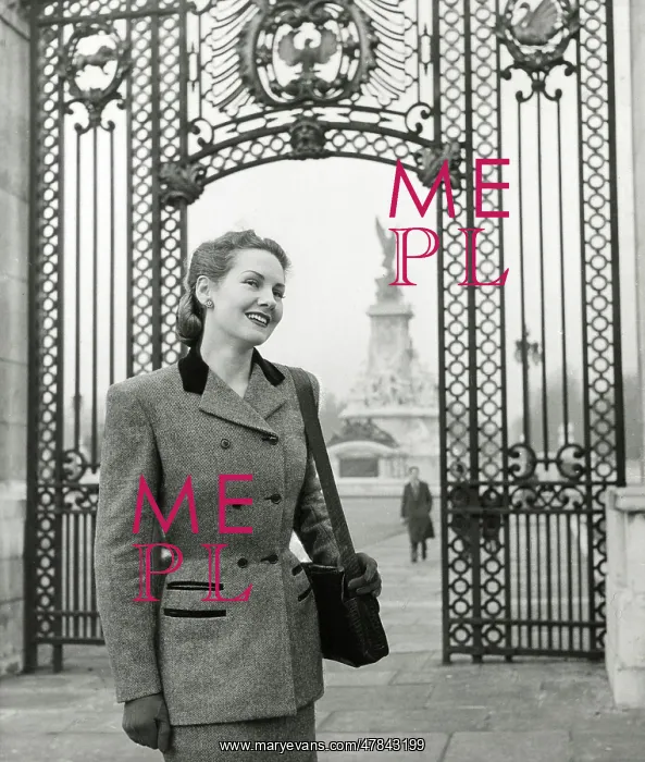 : Model in smart suit - Canada Gate - Victoria Memorial : Model in smart suit - Canada Gate - Victoria Memorial