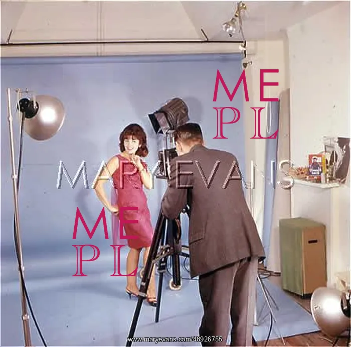 : MODEL IN STUDIO 1968 : MODEL IN STUDIO 1968
