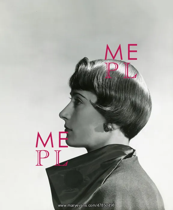 : Model with stylish short hair in profile : Model with stylish short hair in profile