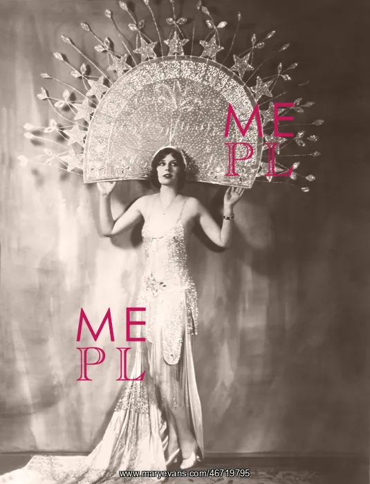 : Model wearing large headdress : Model wearing large headdress