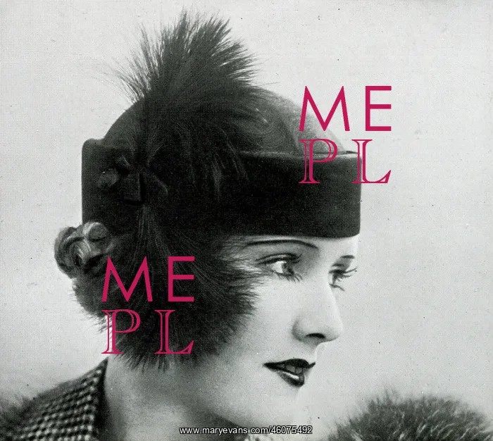 : Model wearing a version of the fex 1933 : Model wearing a version of the fex 1933