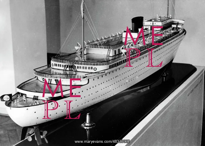 : Model of the Wilhelm Gustloff, exhibition : Model of the Wilhelm Gustloff, exhibition