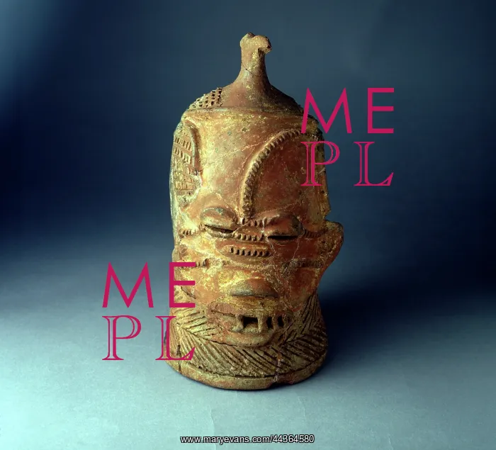 : Modelled terracotta head from Lydenburg : Modelled terracotta head from Lydenburg