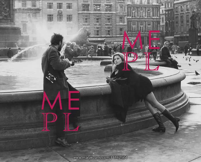 : MODELLING SHOOT 1960S : MODELLING SHOOT 1960S