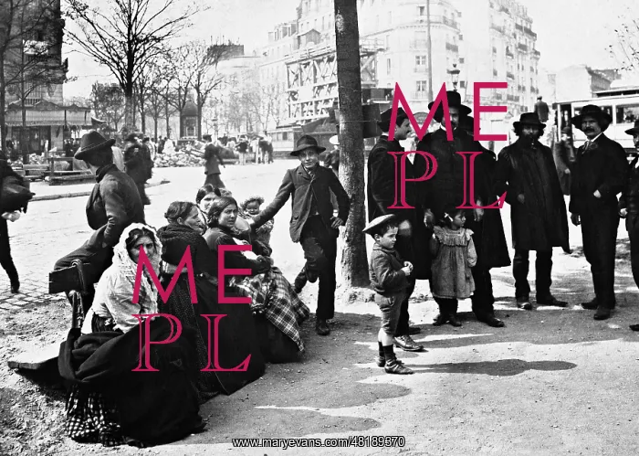 : Models at Boulevard Montparnasse, 1914 : Models at Boulevard Montparnasse, 1914