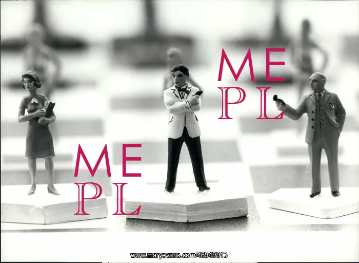 : Modern chess pieces, including James Bond : Modern chess pieces, including James Bond