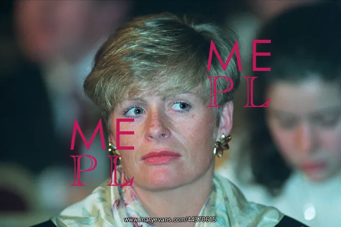  : Moira Ratner