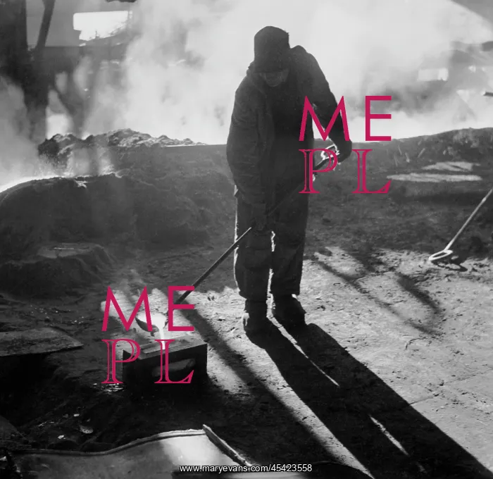  : Molten steel