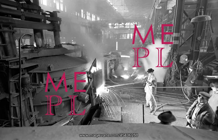  : Molten steel - foundry - workers