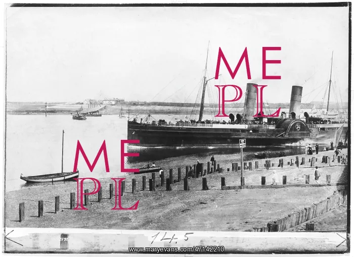 : Mona's Queen Paddle steamer leaving port : Mona's Queen Paddle steamer leaving port