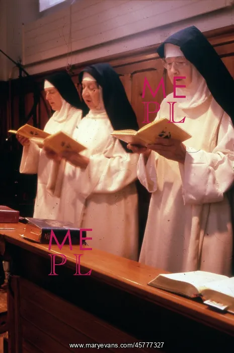 : Monastic life - nuns with prayer books : Monastic life - nuns with prayer books