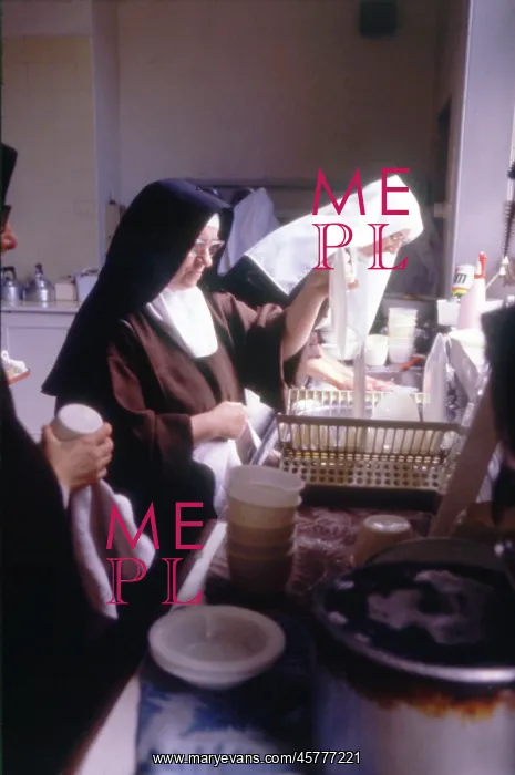 : Monastic life - nuns washing up and drying : Monastic life - nuns washing up and drying