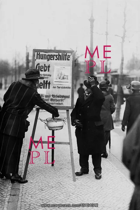 : Money collection during the inflation, 1923 : Money collection during the inflation, 1923